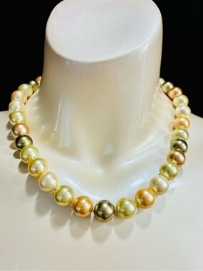 VTG Multicolored Tahitian Style Pearl Necklace in Gold, Green & Champagne Hues